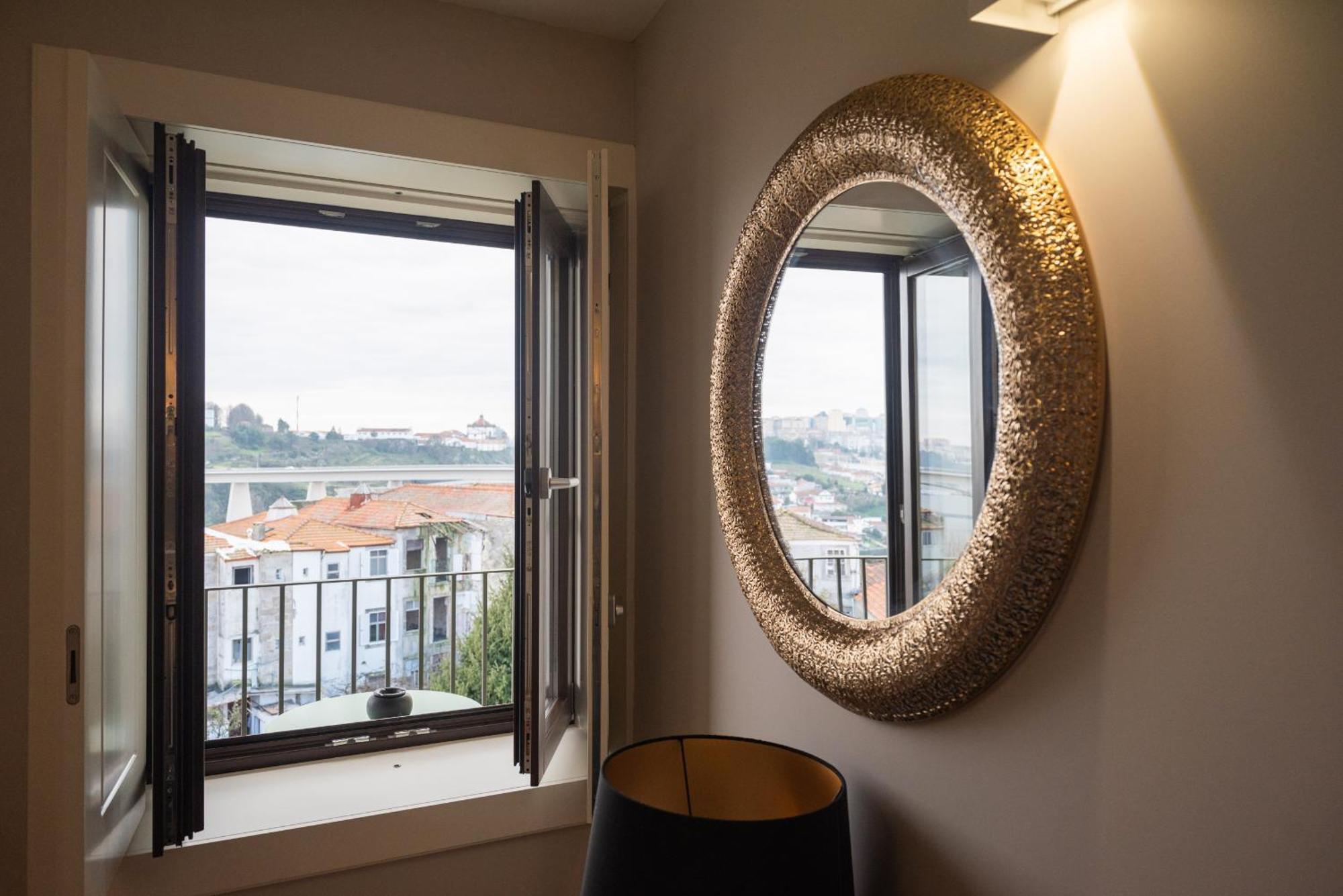Glamour By The River * Porto
