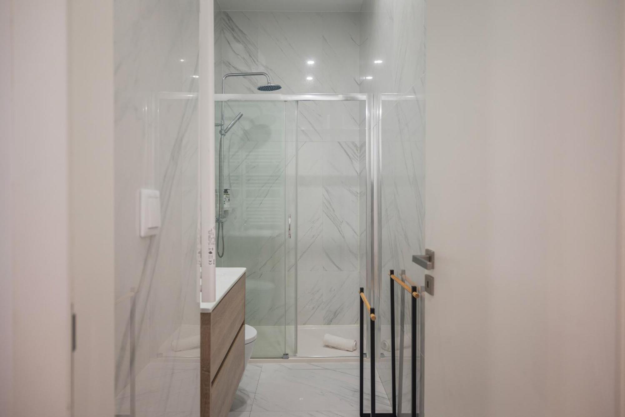 Santa Catarina Charm Downtown Near Metro *