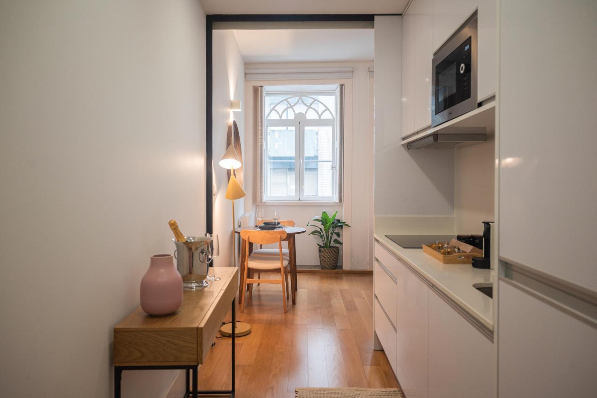 Santa Catarina Charm Downtown Near Metro *