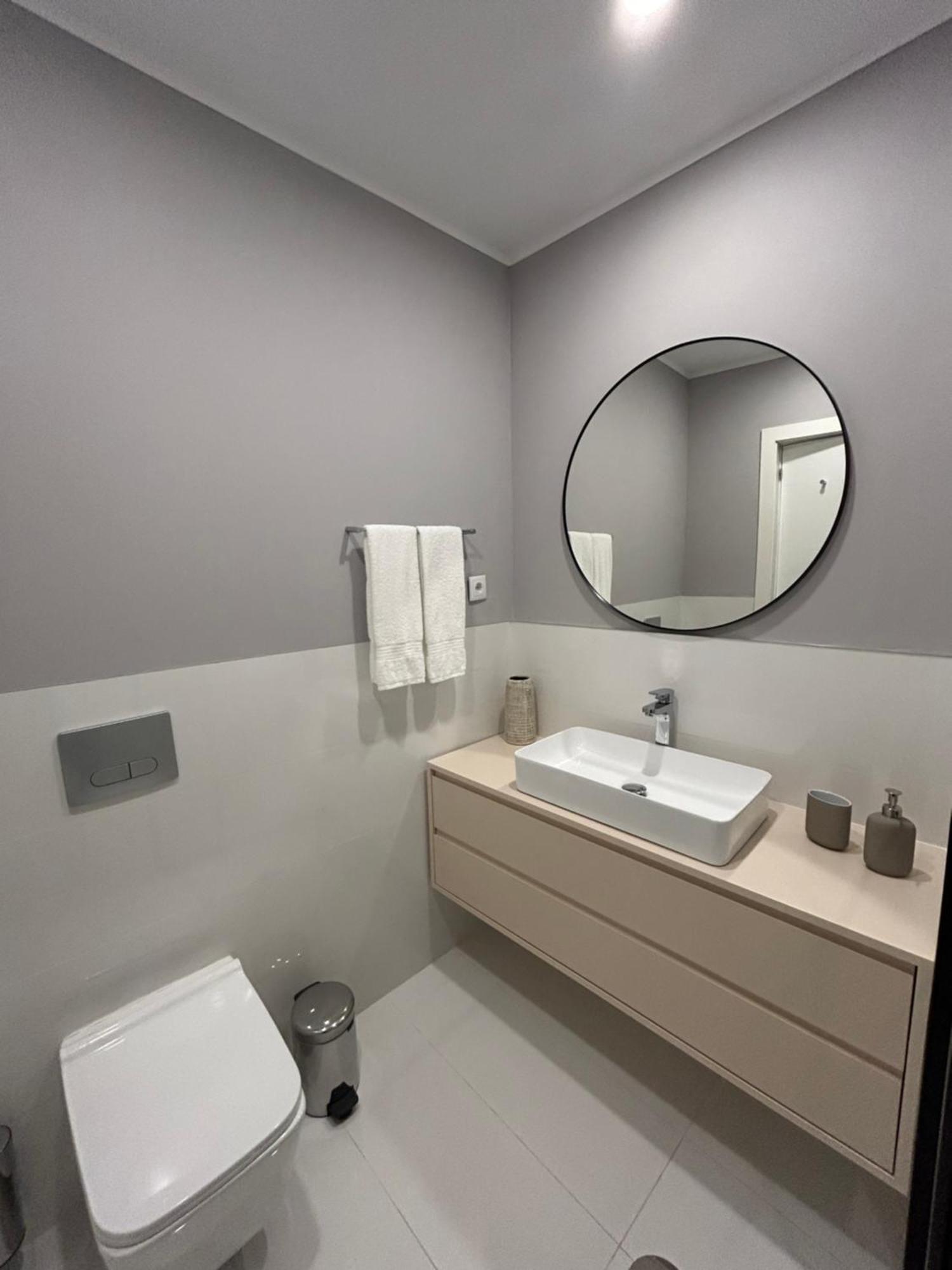Apartment Near Family - Free Parking Porto