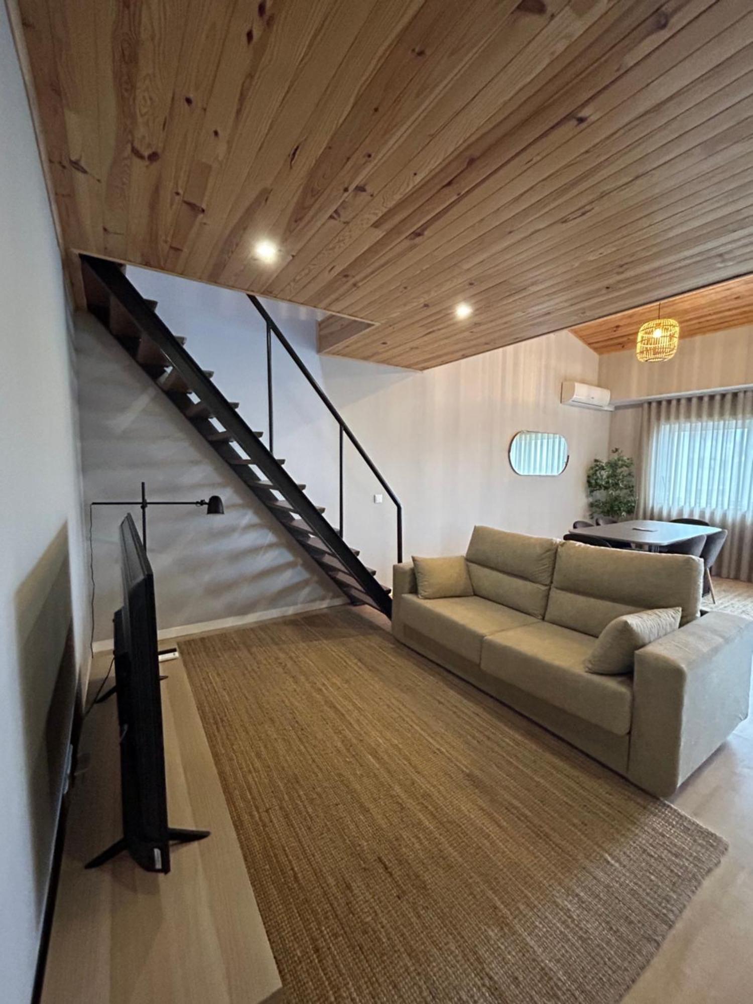Near Family - Free Parking Apartment