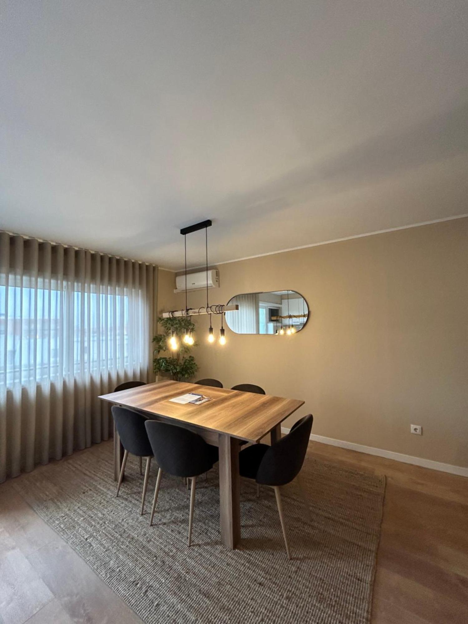 Near Family - Free Parking Apartment *