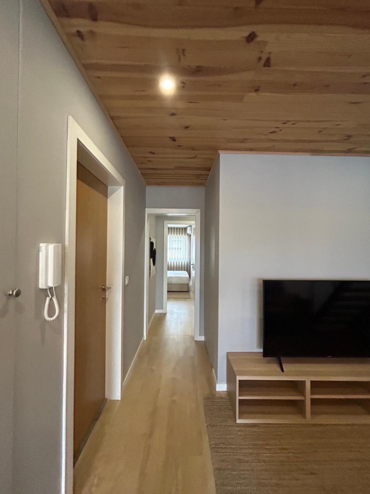 Near Family - Free Parking Apartment