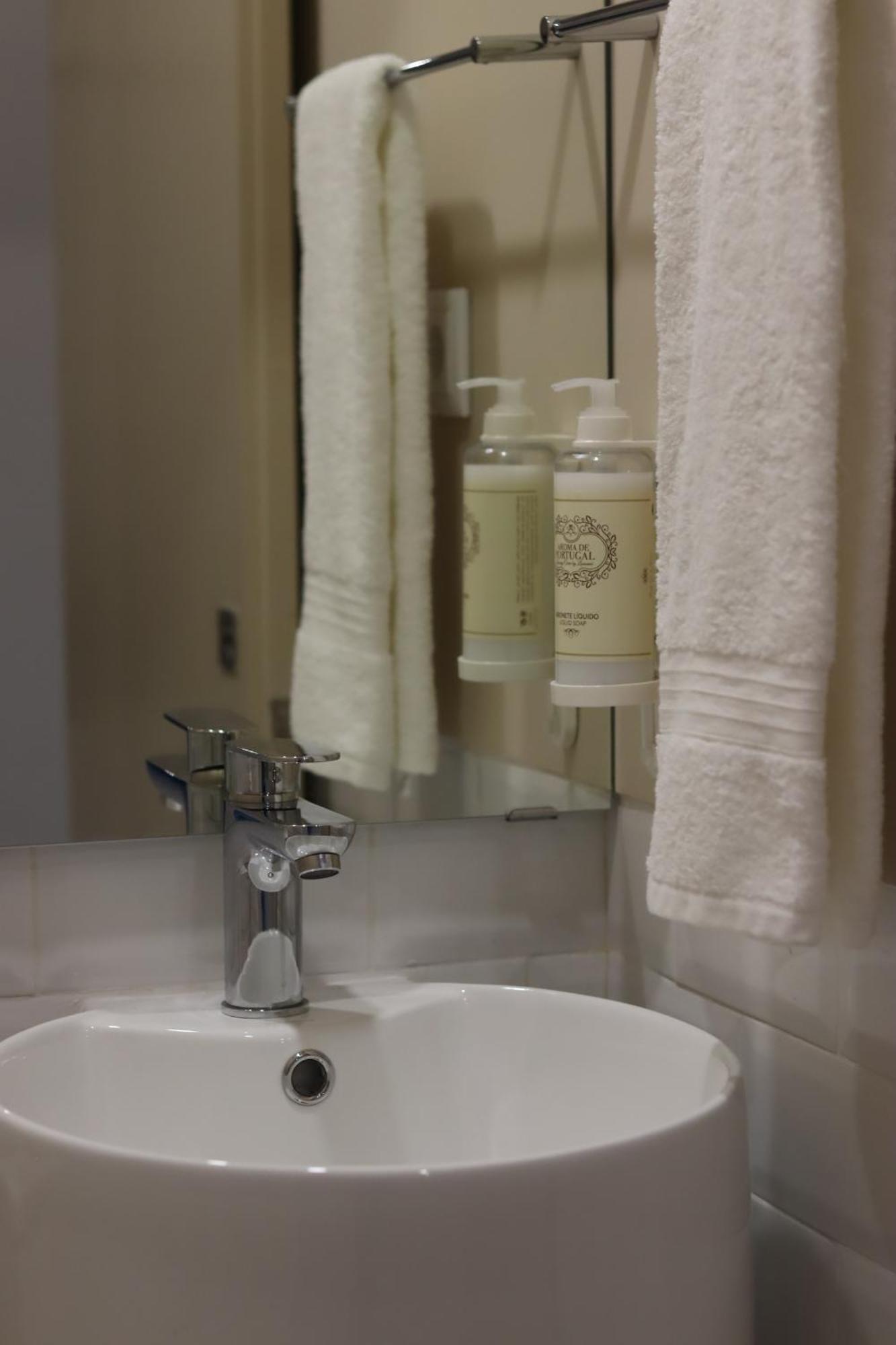 Near Family - Free Parking Apartment Porto