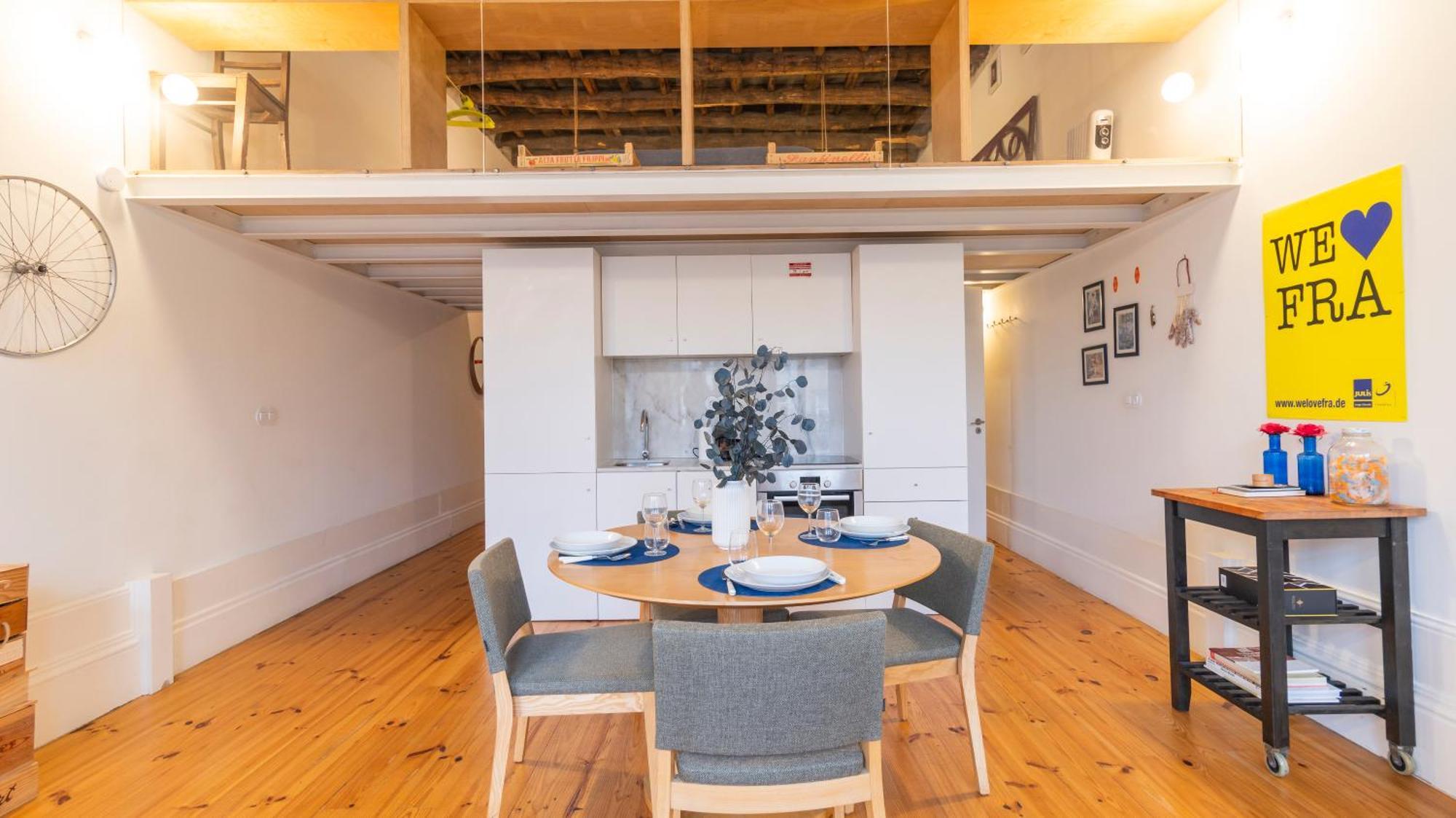 Apartment Eccentric Mouzinho Mezzanine By Lovelystay