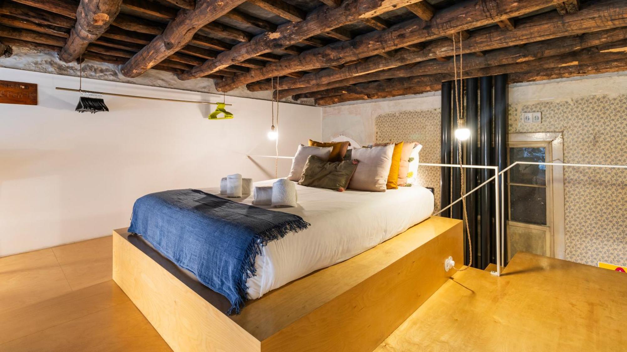 Apartment Eccentric Mouzinho Mezzanine By Lovelystay *