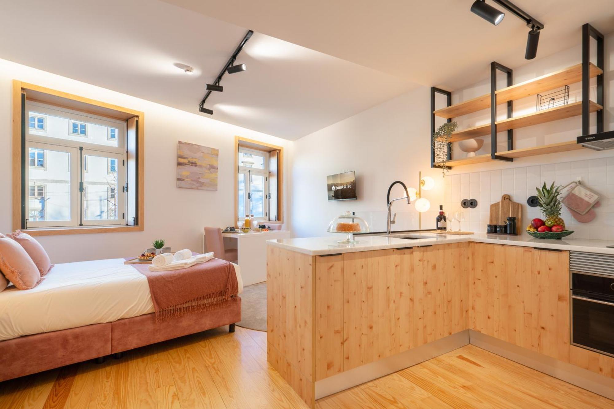 Luxurious Bright Flats - Ace Location