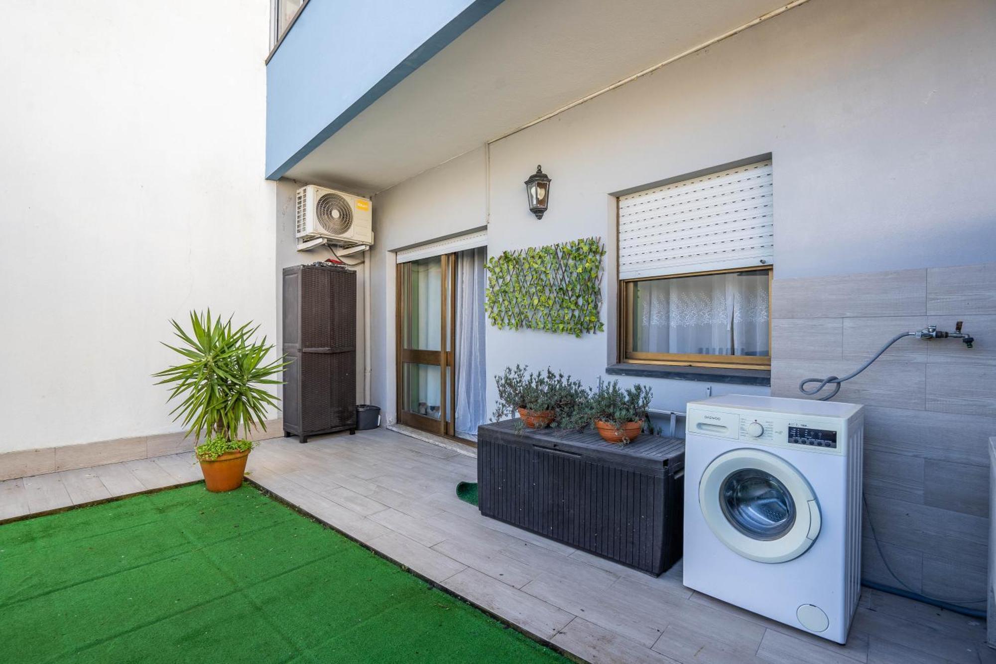 Apartment Santa Catarina W/ Terrace By Lovelystay