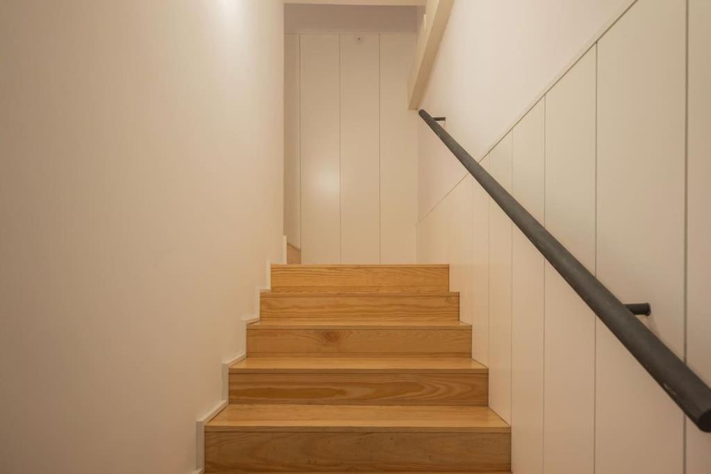 Touchy Apartment *