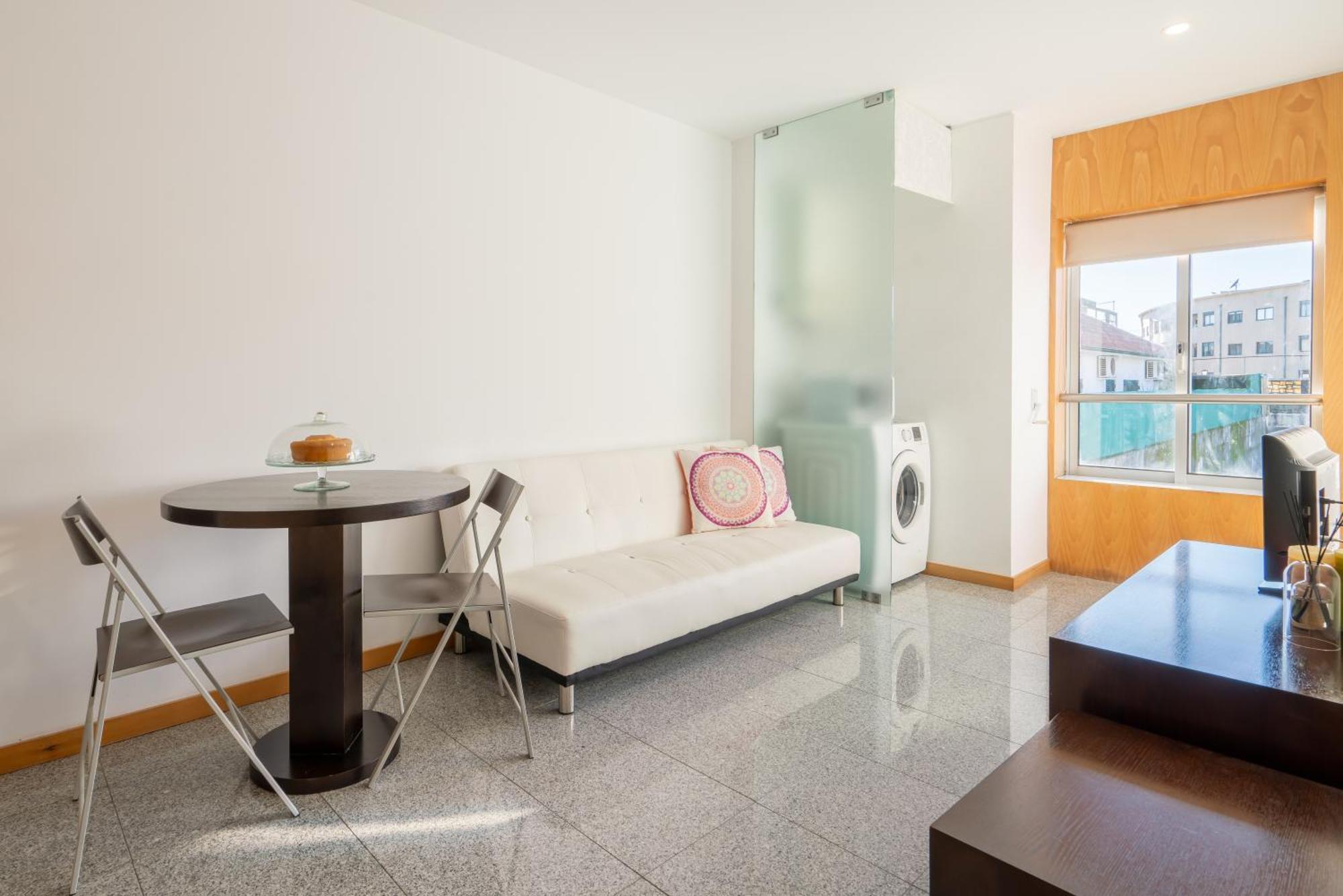 Host Wise - Comfy Charming Flat W Netflix - Ace Location * Porto