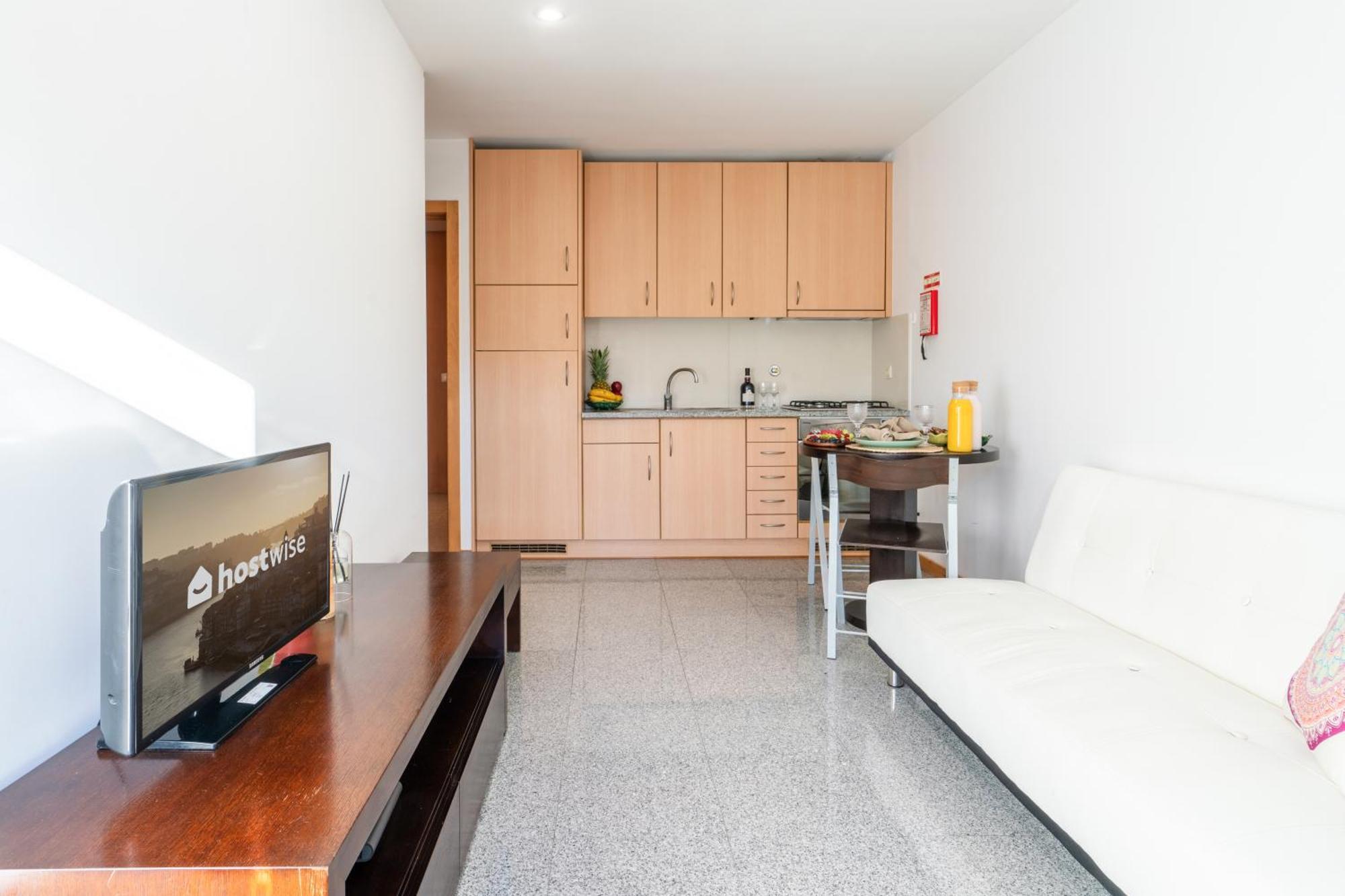Host Wise - Comfy Charming Flat W Netflix - Ace Location * Porto