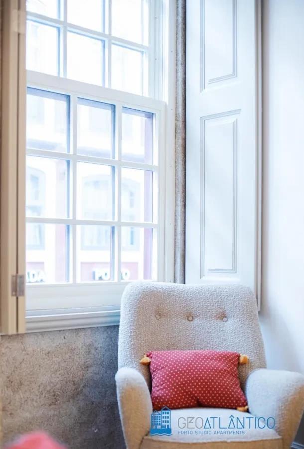 Almada Design Loft Apartment *