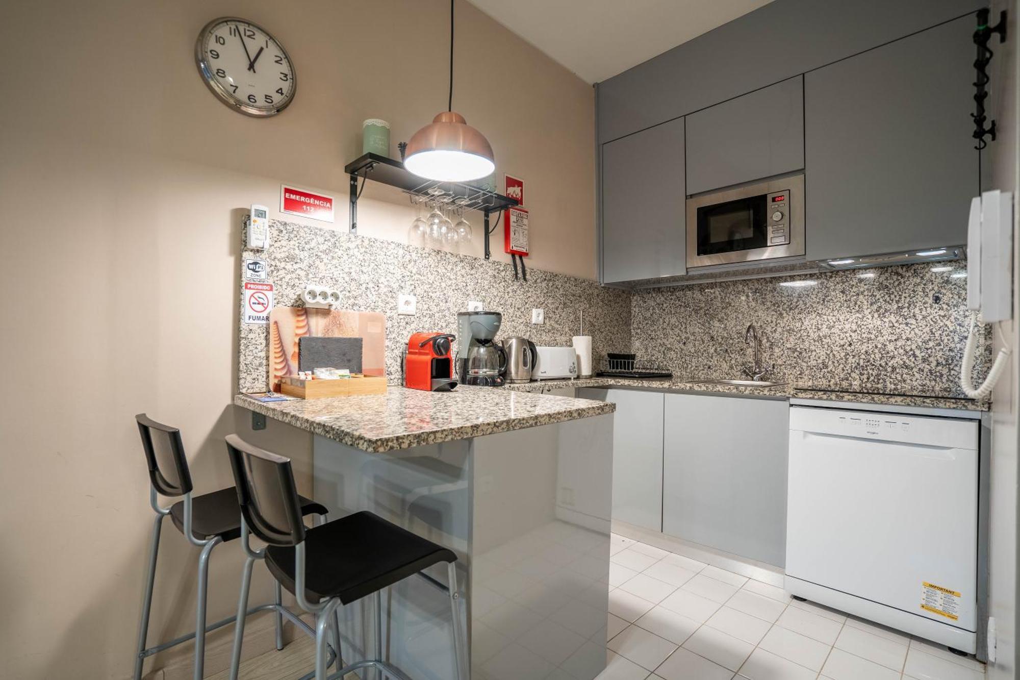 Apartment Santa Catarina W/ Terrace By Lovelystay