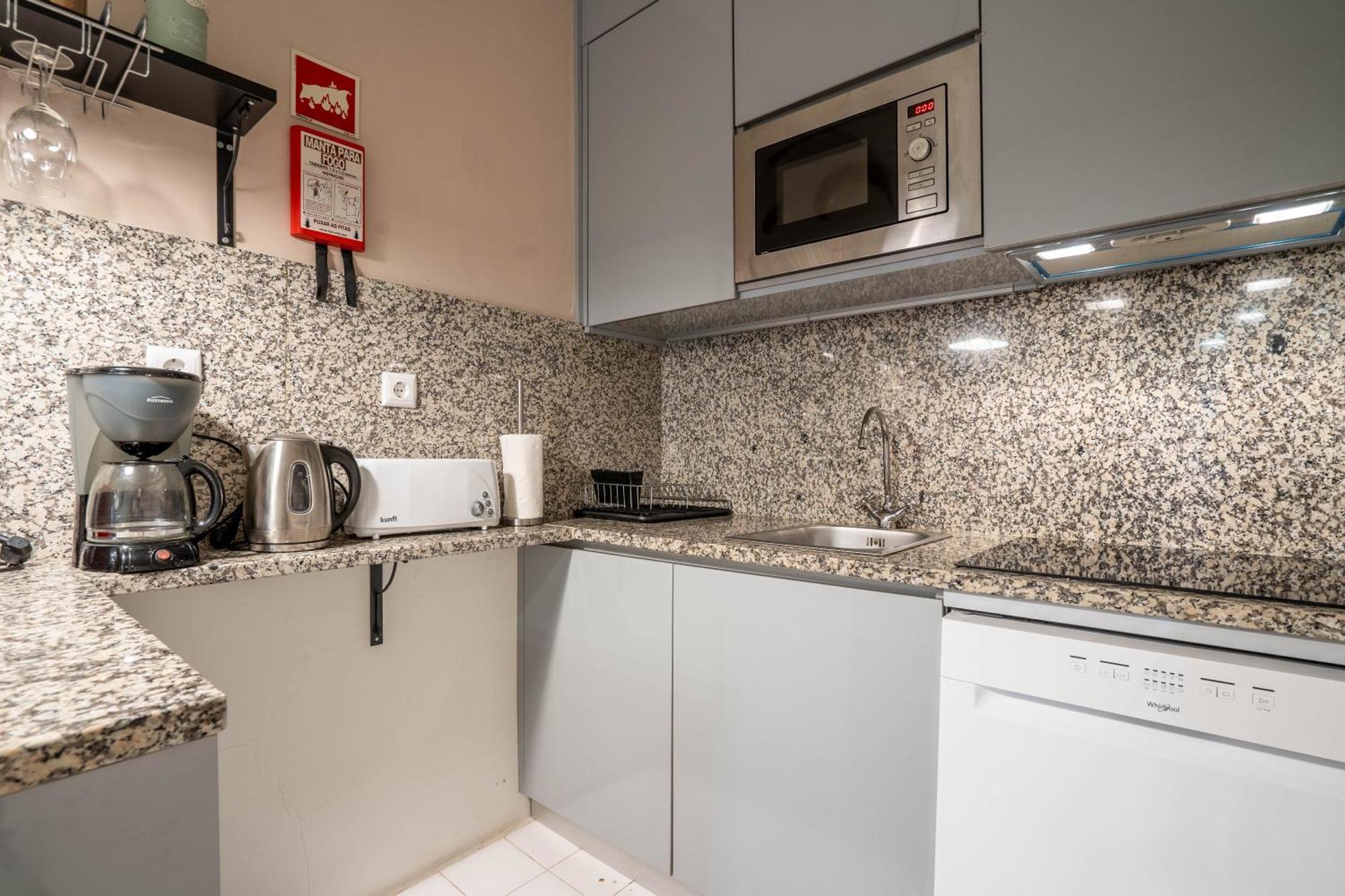 Santa Catarina W/ Terrace By Lovelystay Porto