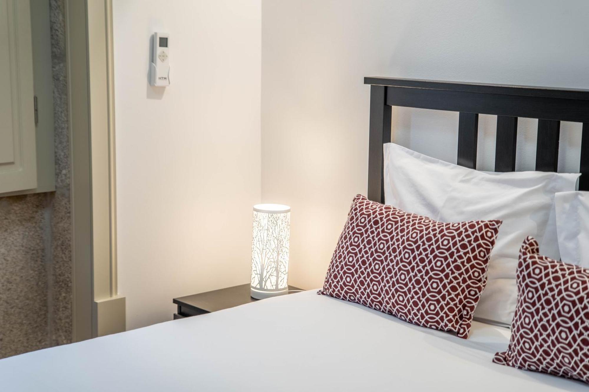 Apartment Unique: 1br W/ Private Patio By Lovelystay *