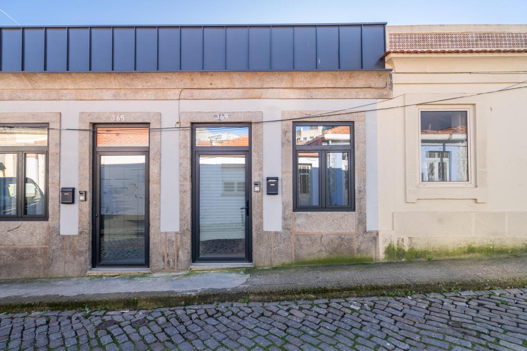 Charming Stylish House W Mezzanine And Terrace Holiday home