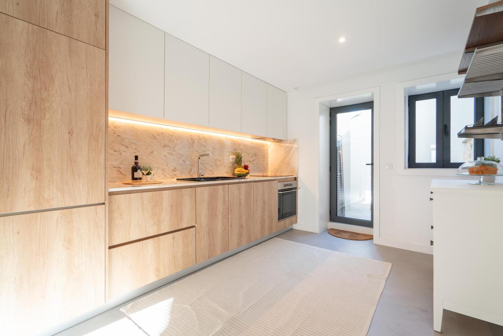 Charming Stylish House W Mezzanine And Terrace Ferienhaus Porto
