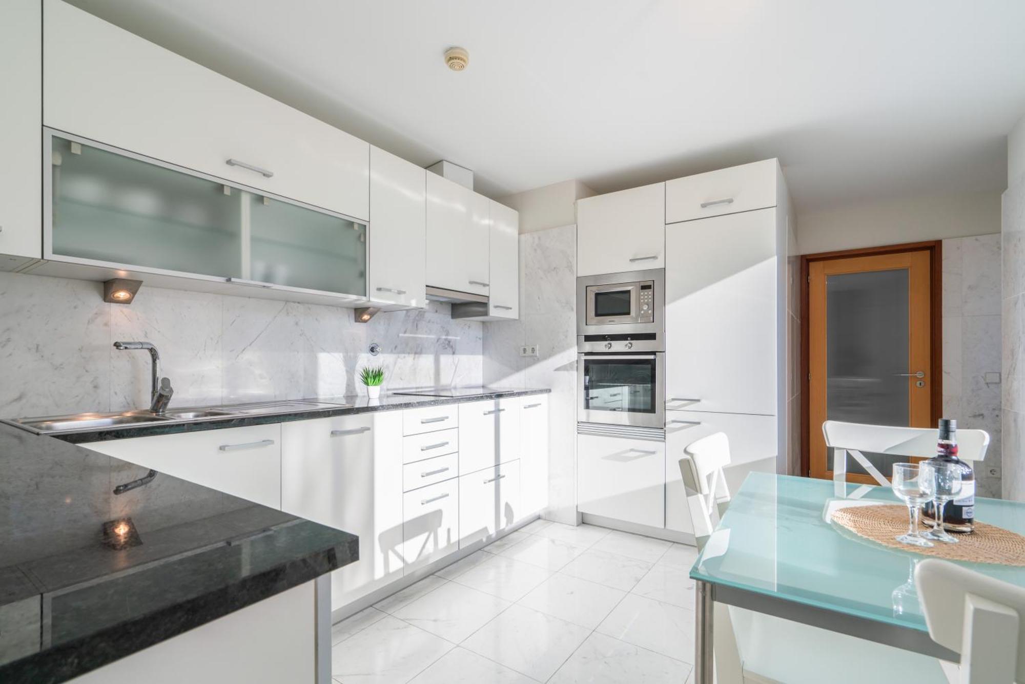 Apartment Host Wise - Gorgeous Spacious Flat - Ace Location