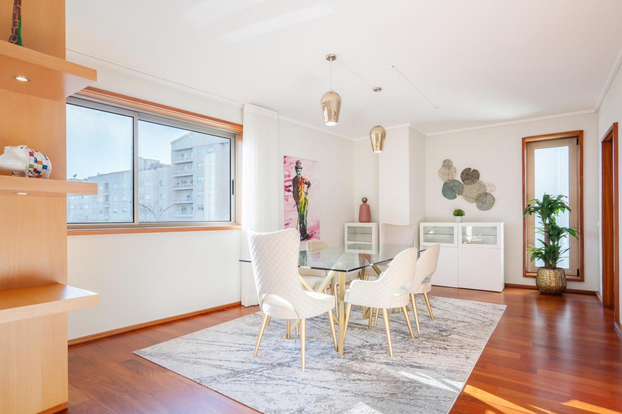 Host Wise - Gorgeous Spacious Flat - Ace Location Apartment