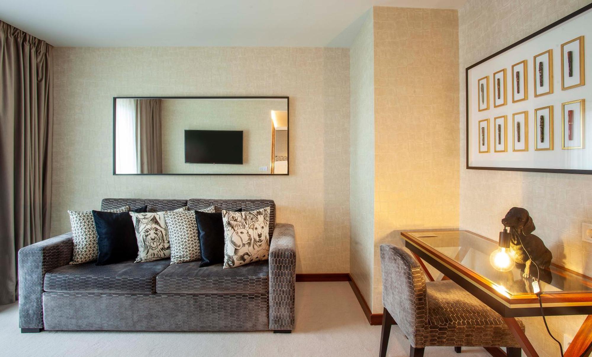 Hotel Wine & Books 5*