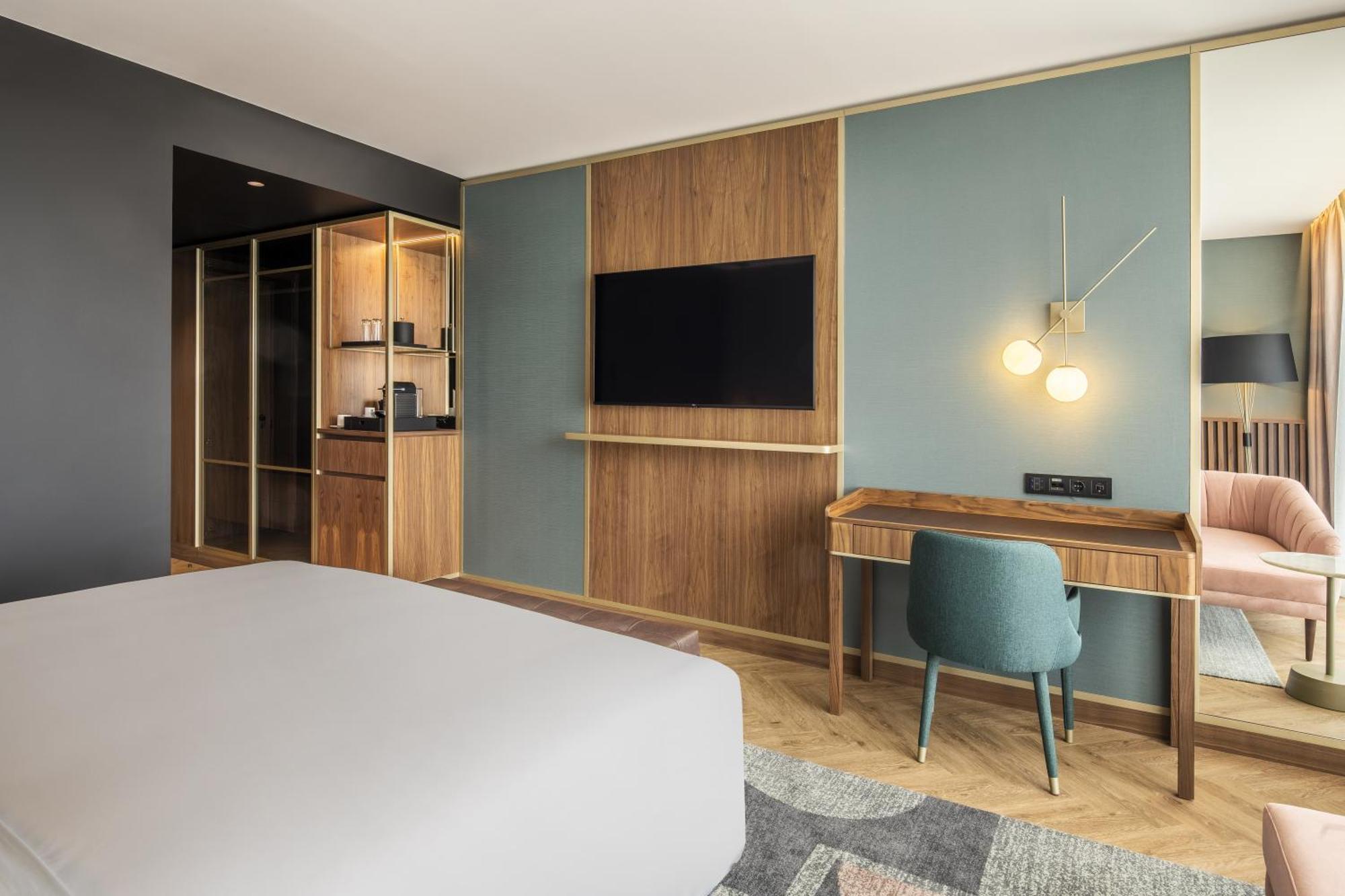 Renaissance Lapa 5* Porto