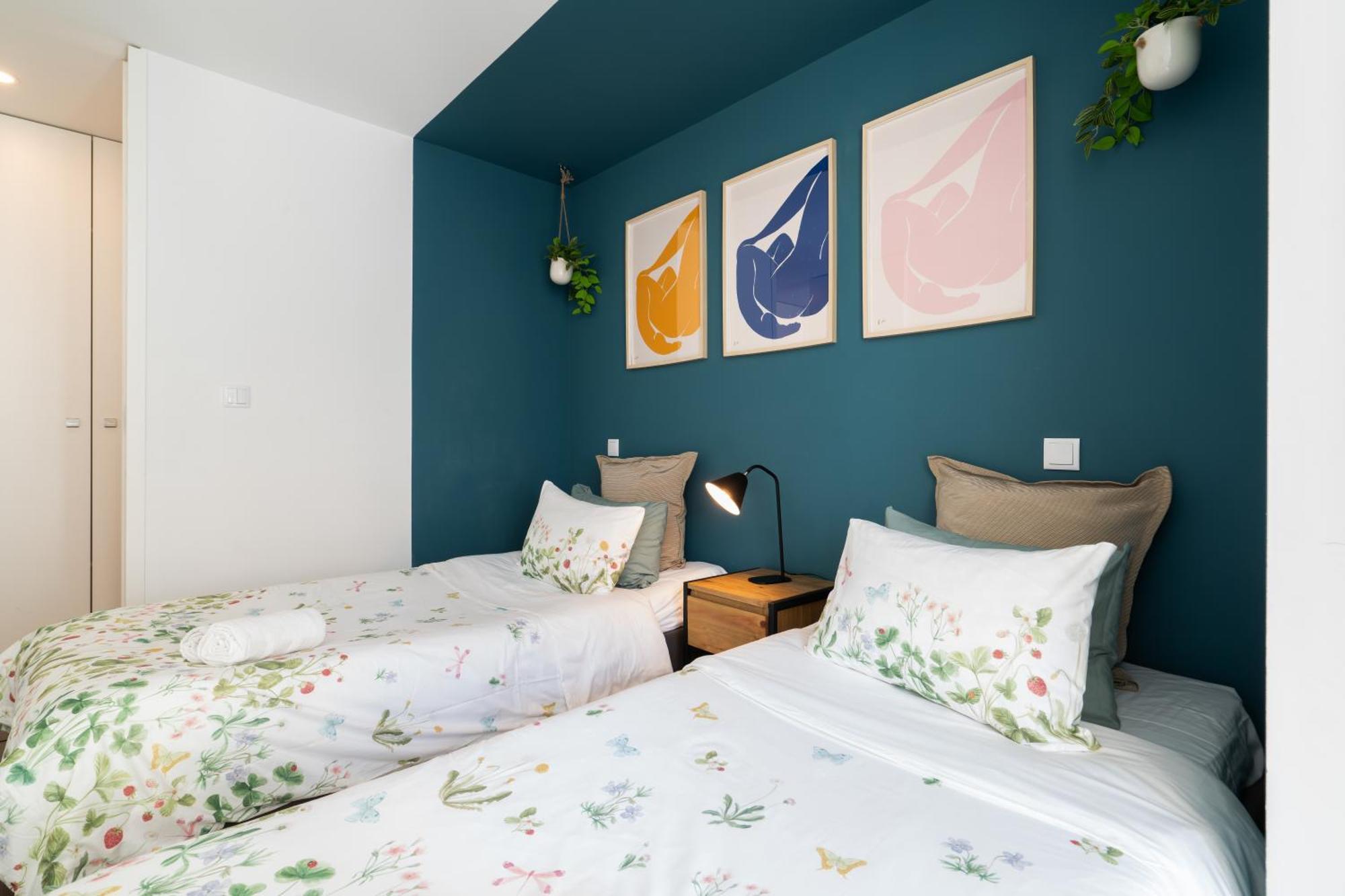 Host Wise - Restful Minimalist Flat - Balcony Apartment Porto