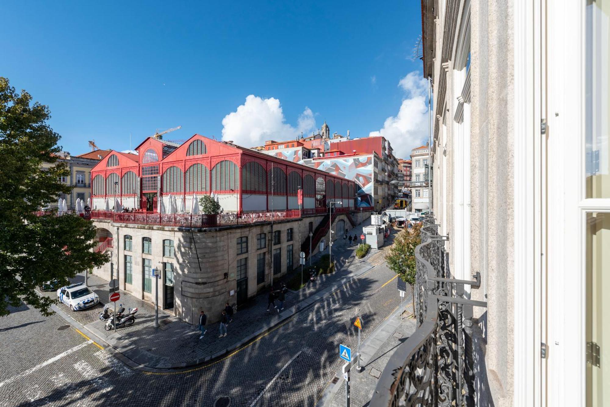 Mouzinho 32 * Porto