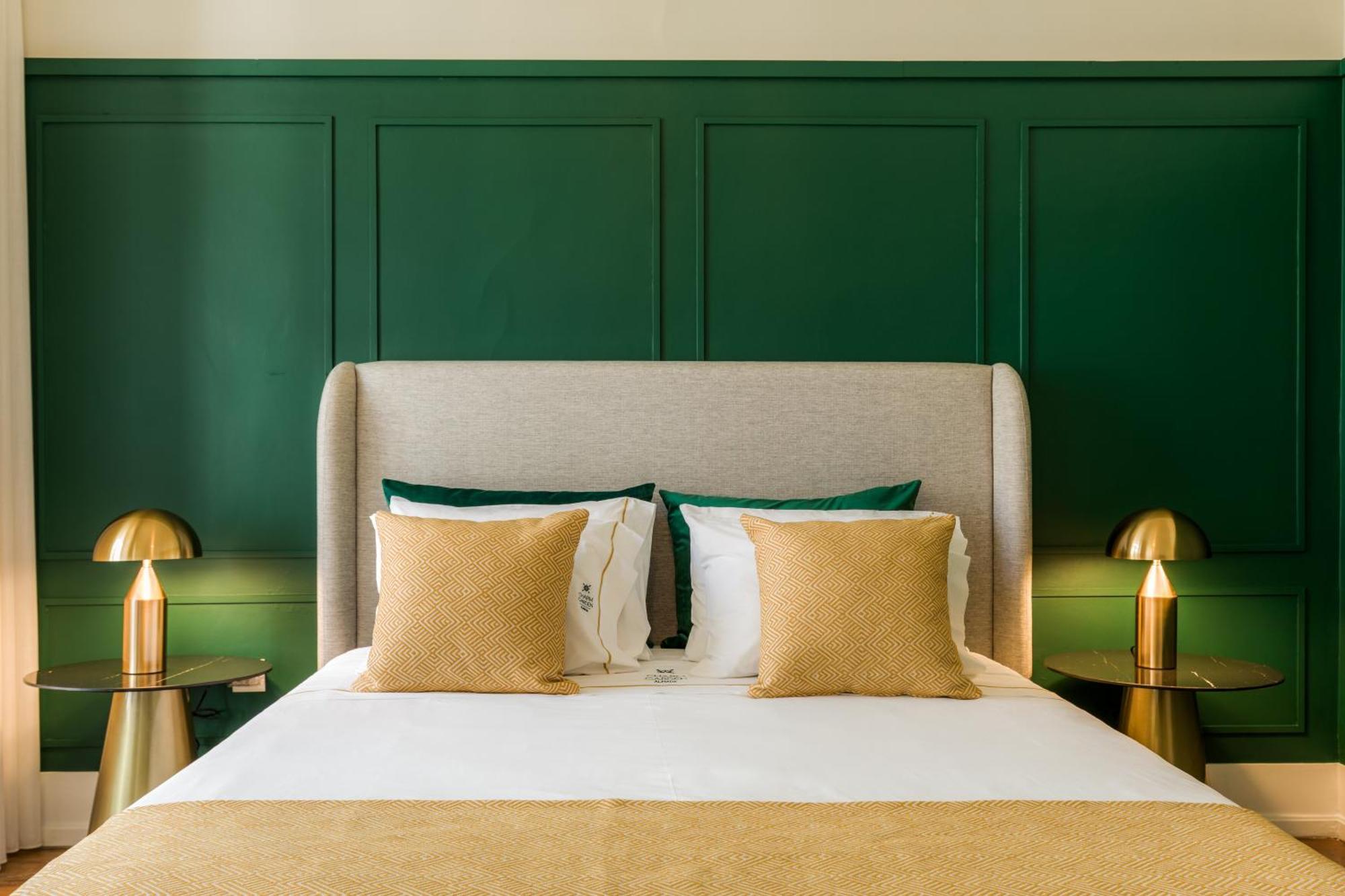 Guest house Almada Charm &