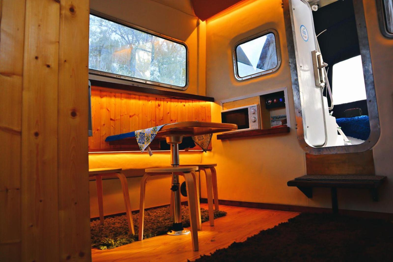 Botel Sleepboat Luxlife Yatch *