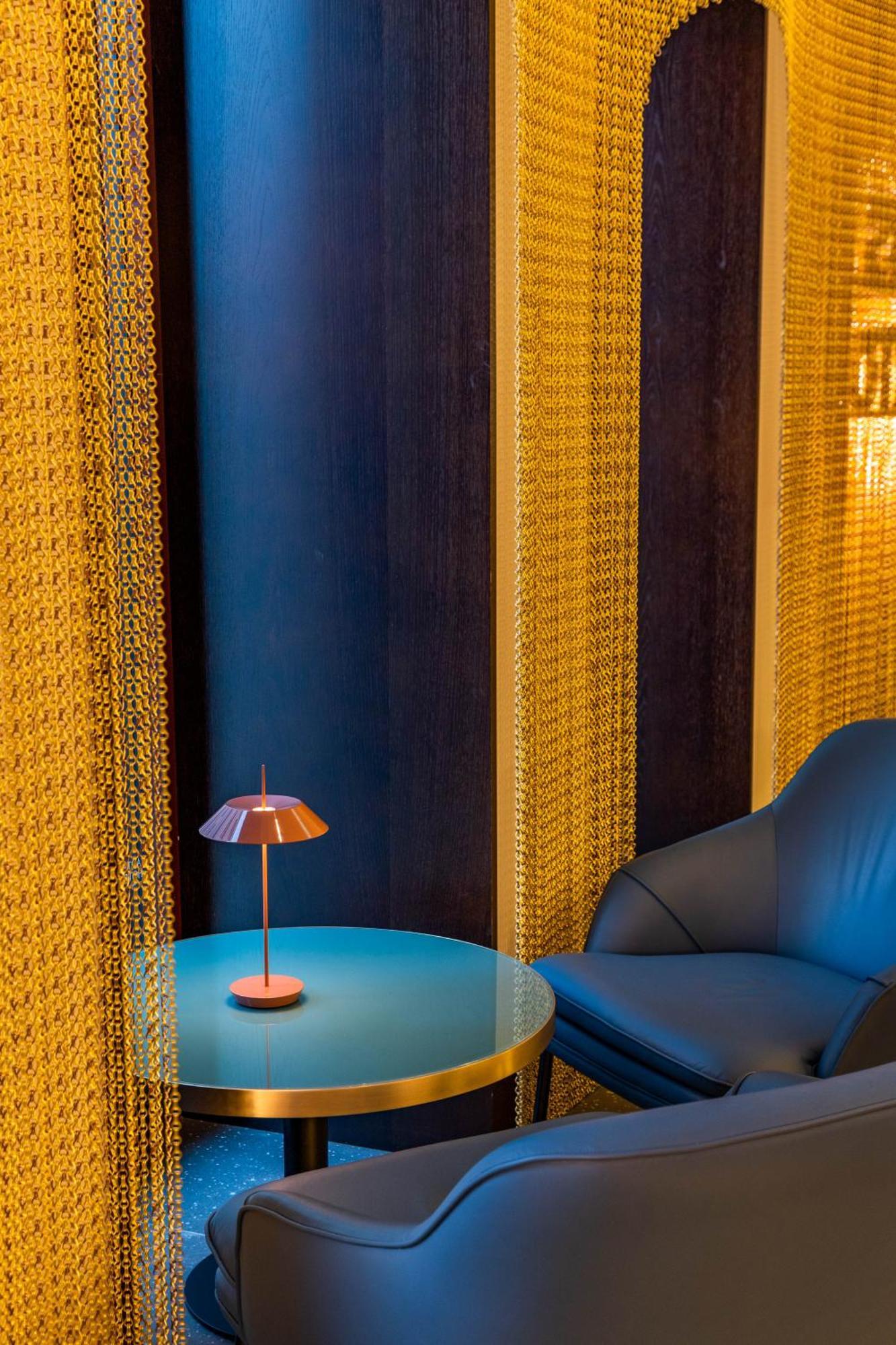 Arts Porto, Tapestry Collection By Hilton