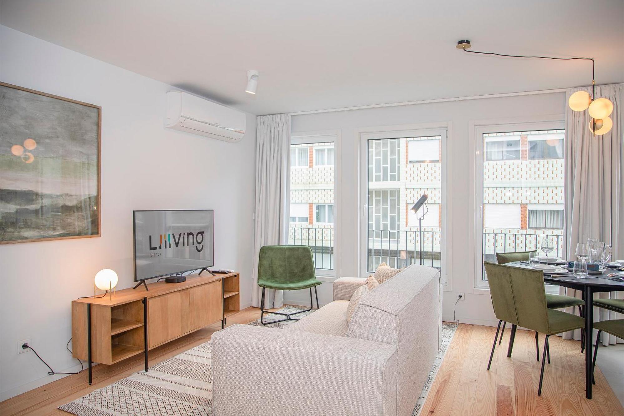 Liiiving In - Modern & Glam