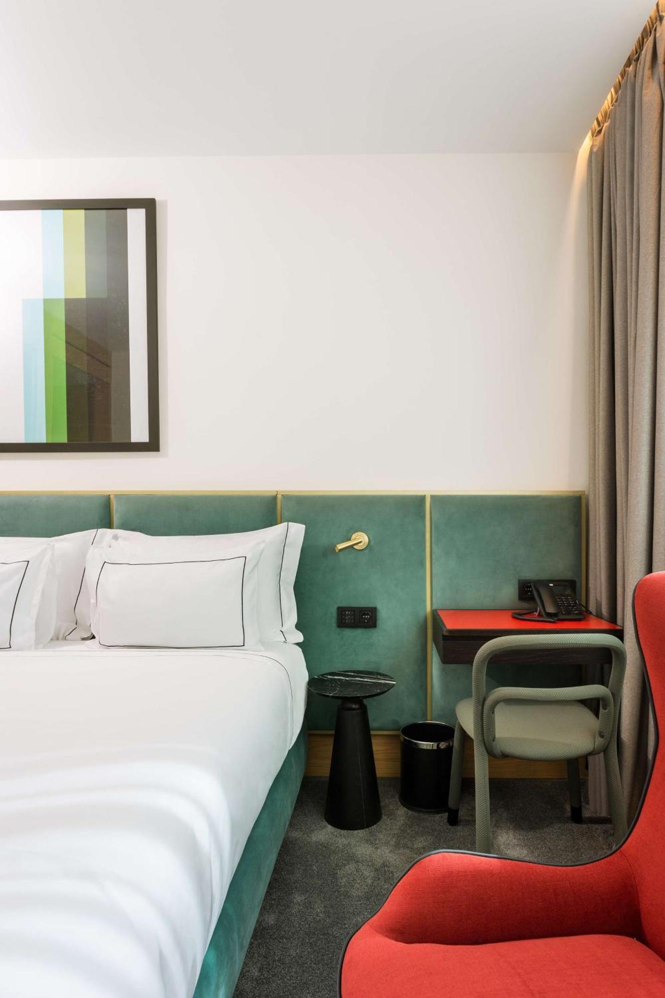 Arts Porto, Tapestry Collection By Hilton 4*