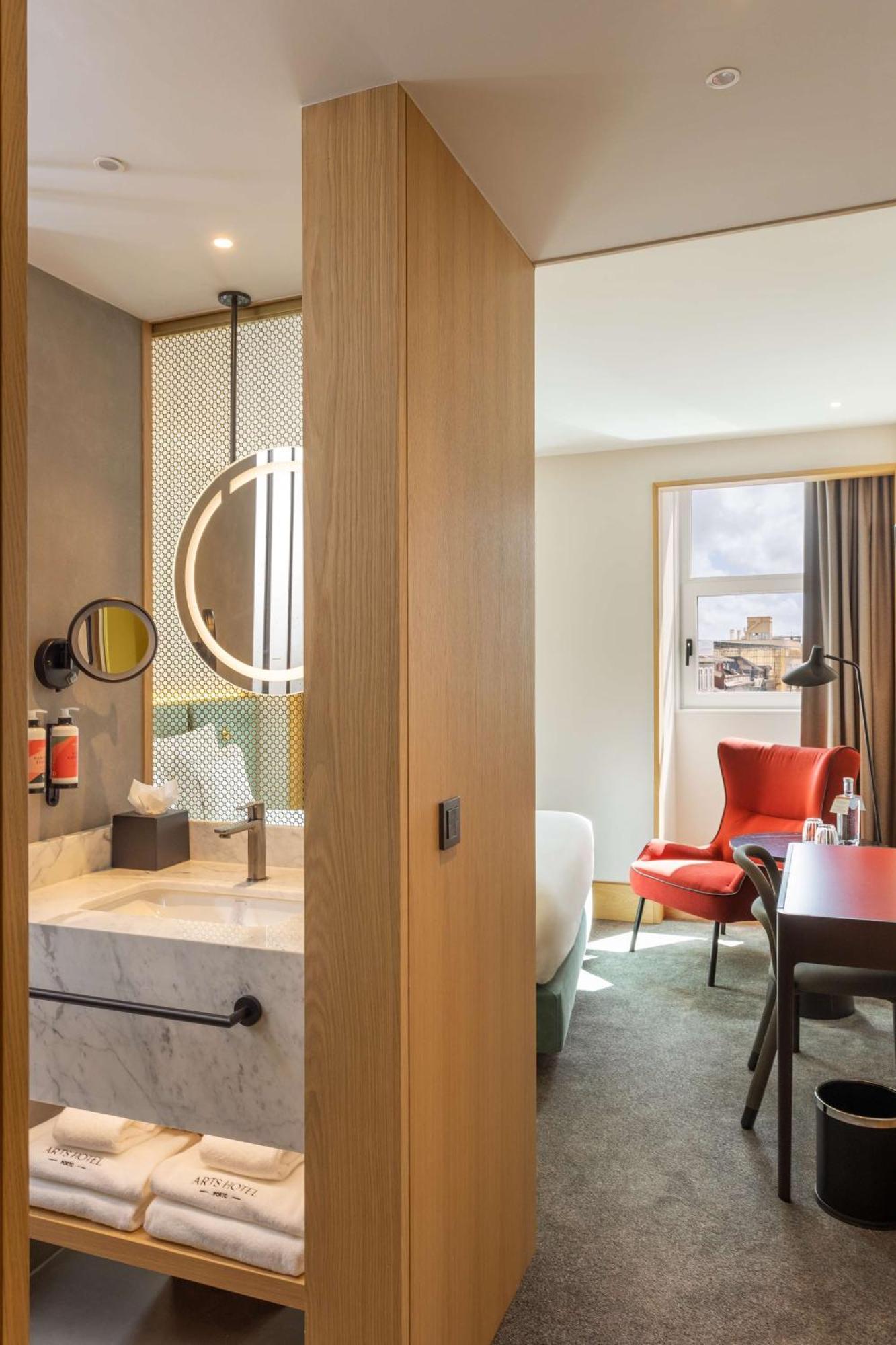Arts Porto, Tapestry Collection By Hilton Hotel