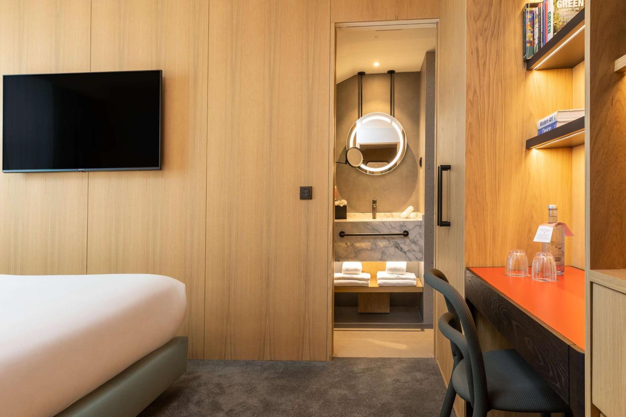 Arts Porto, Tapestry Collection By Hilton Porto
