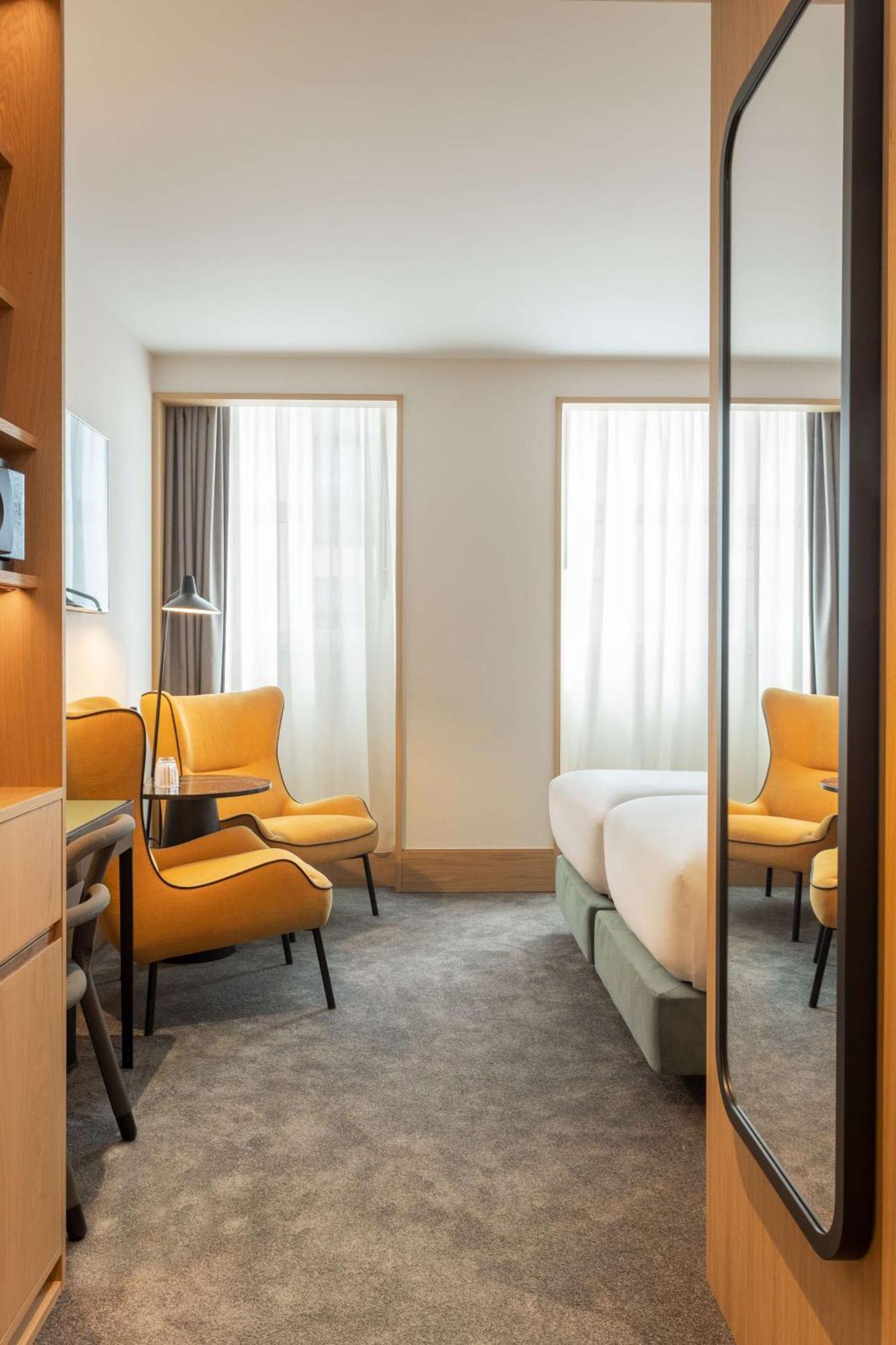 Arts Porto, Tapestry Collection By Hilton 4*