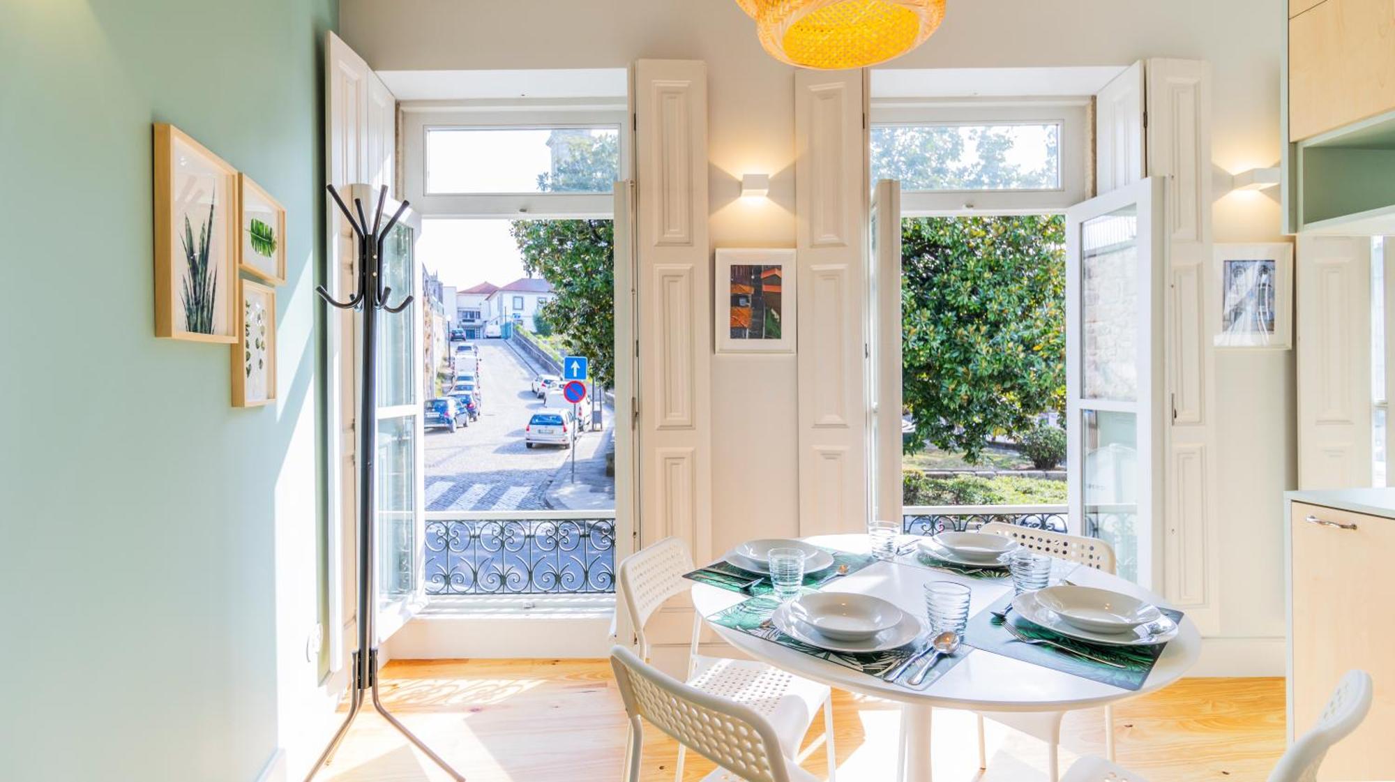 Apartment Barros Lima 493 By Lovelystay Porto