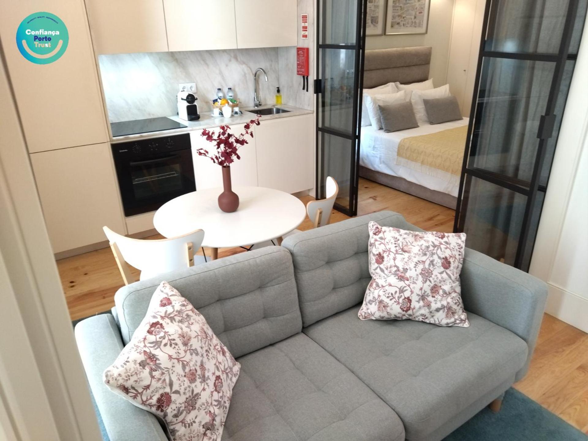 Apartment Santa Catarina Patio - With Washer Machine Porto