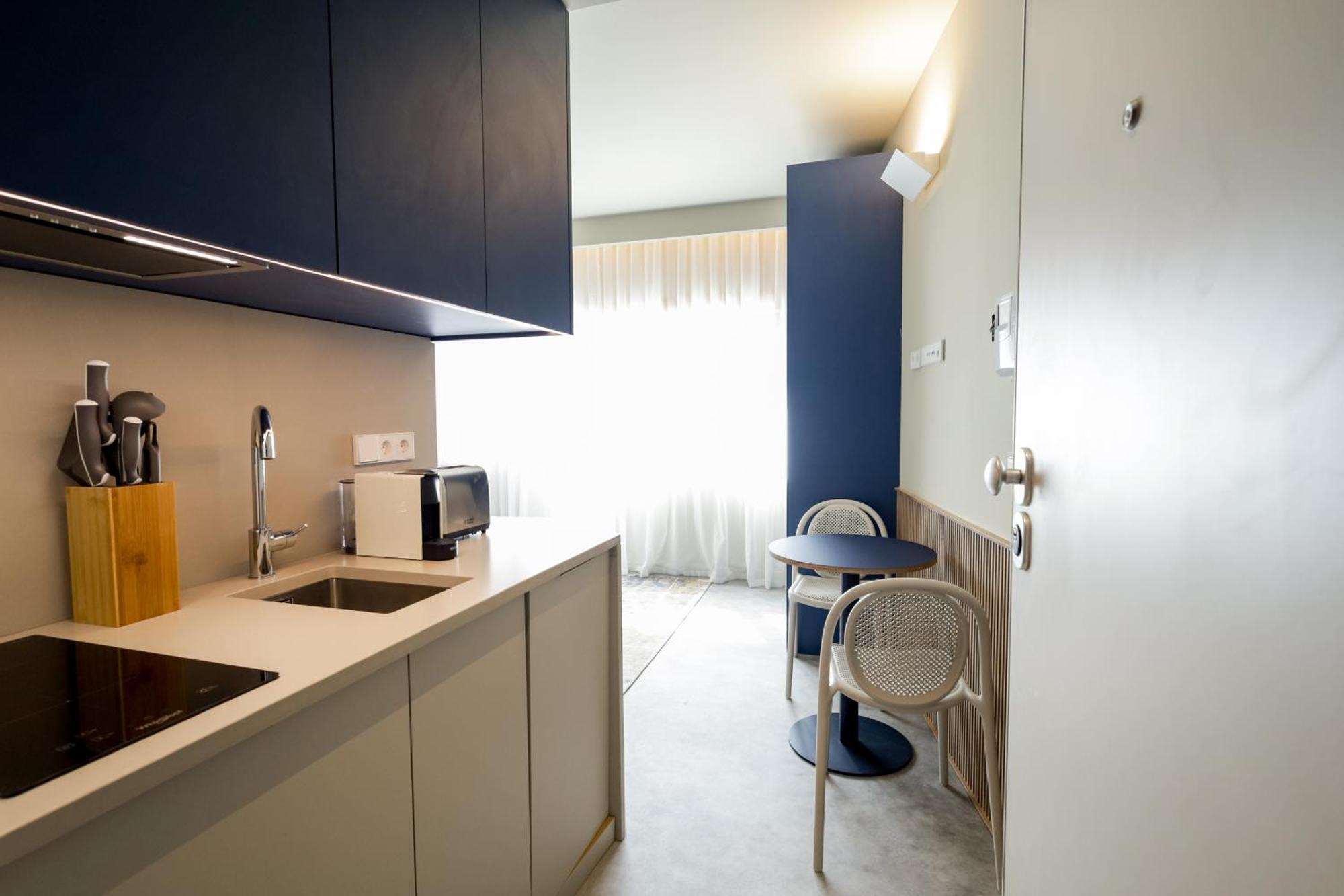 Aspasios Bonjardim Appartement *