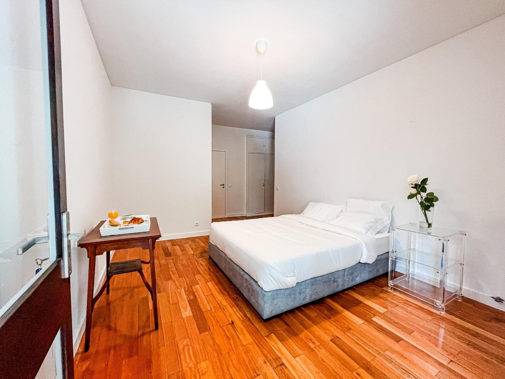 Seaside Elegance And Tranquility: Your Luxurious Getaway
