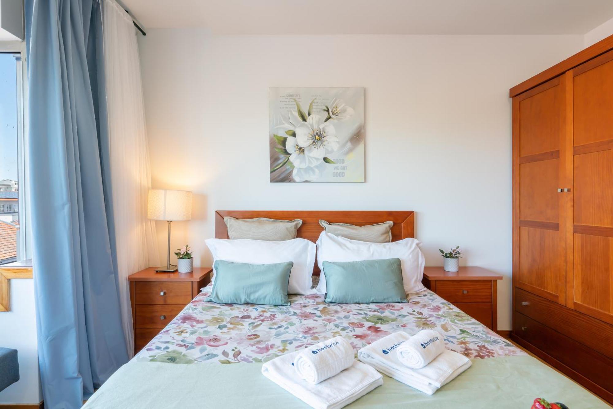 Host Wise - Bright Quiet Flats - Prime Location *