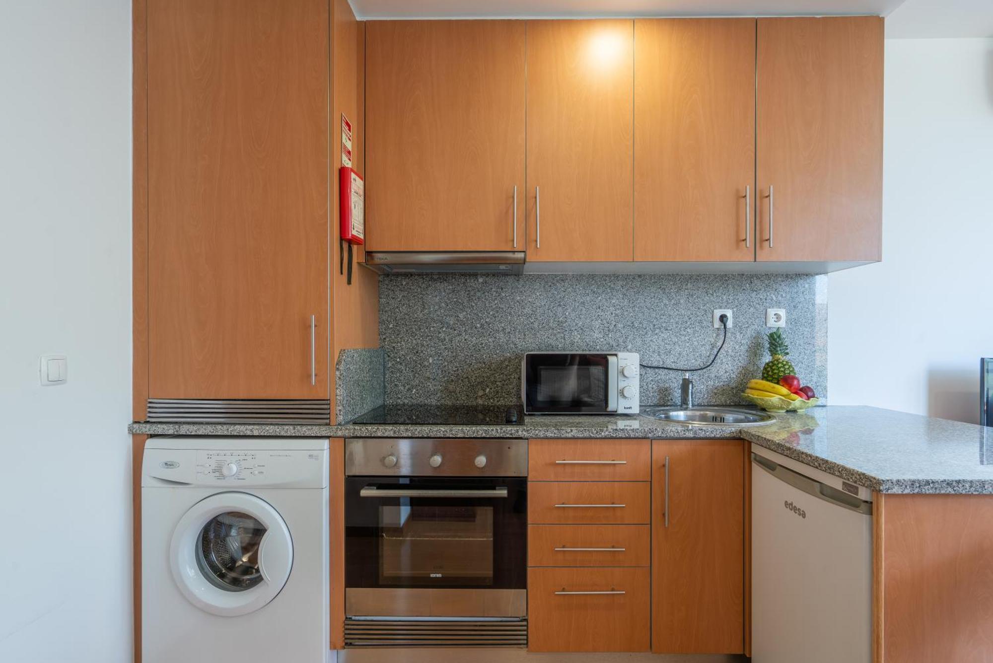 Apartment Host Wise - Bright Quiet Flats - Prime Location *
