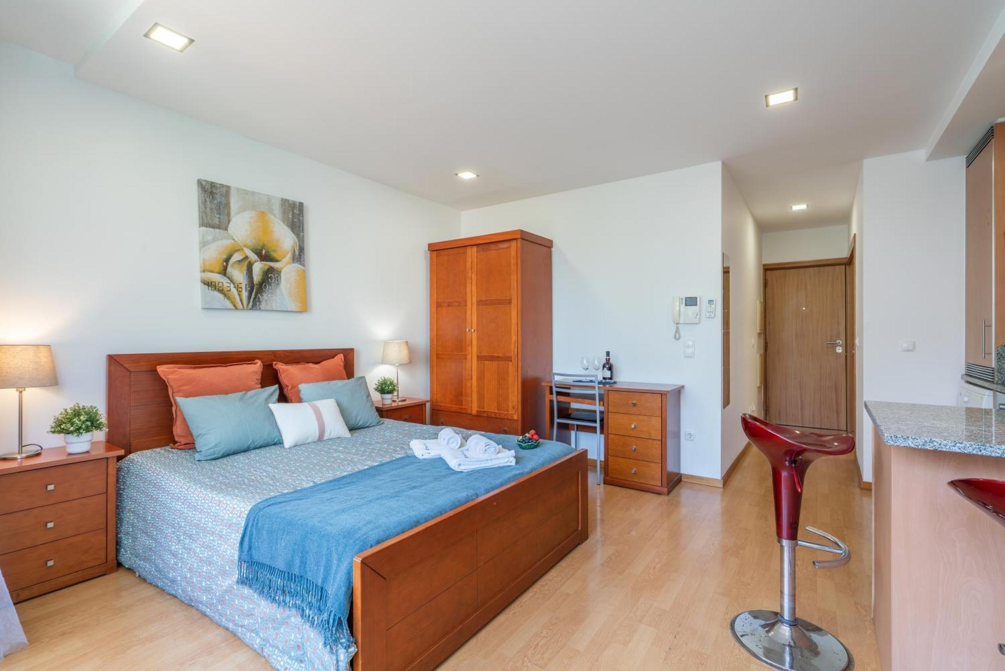 Host Wise - Bright Quiet Flats - Prime Location Porto