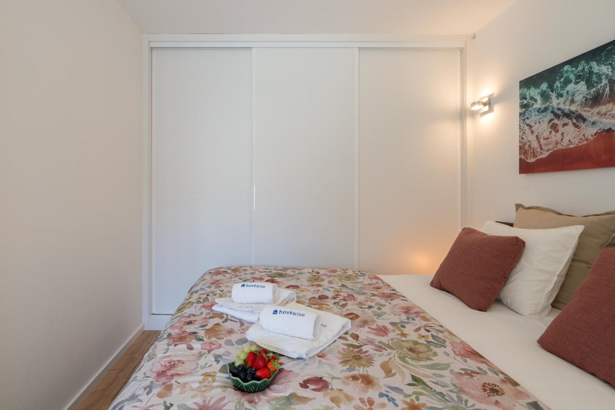 Host Wise - Charming Welcoming Flat - Centrally Located *