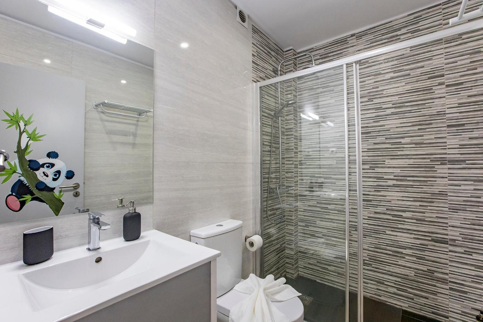 1br Flat In Trindade W/ Ac By Metro Station * Porto