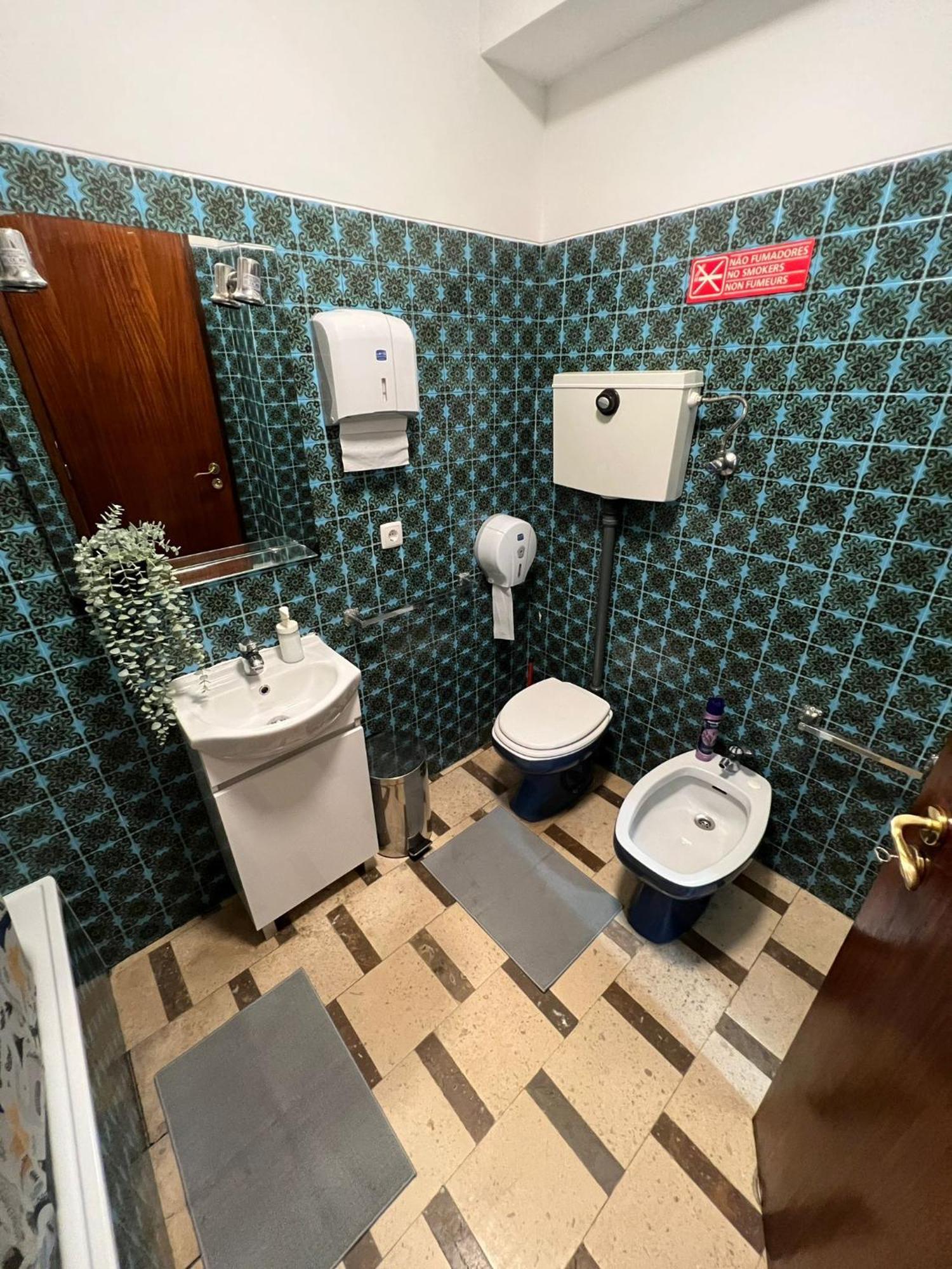 Hostel Pilar - Rua De Santa Catarina - Porto