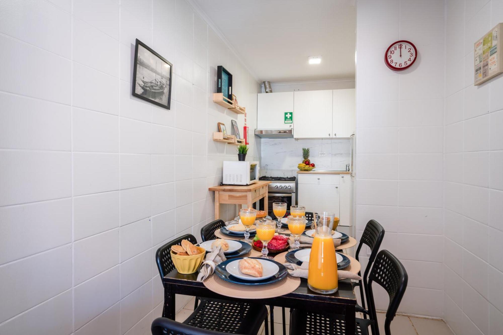 Host Wise - Large Flat W Terrace - Ace Location At Aliados Porto