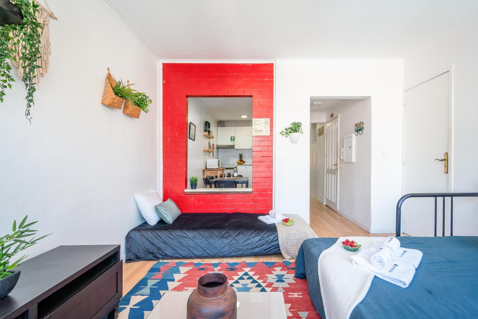 Host Wise - Large Flat W Terrace - Ace Location At Aliados Porto