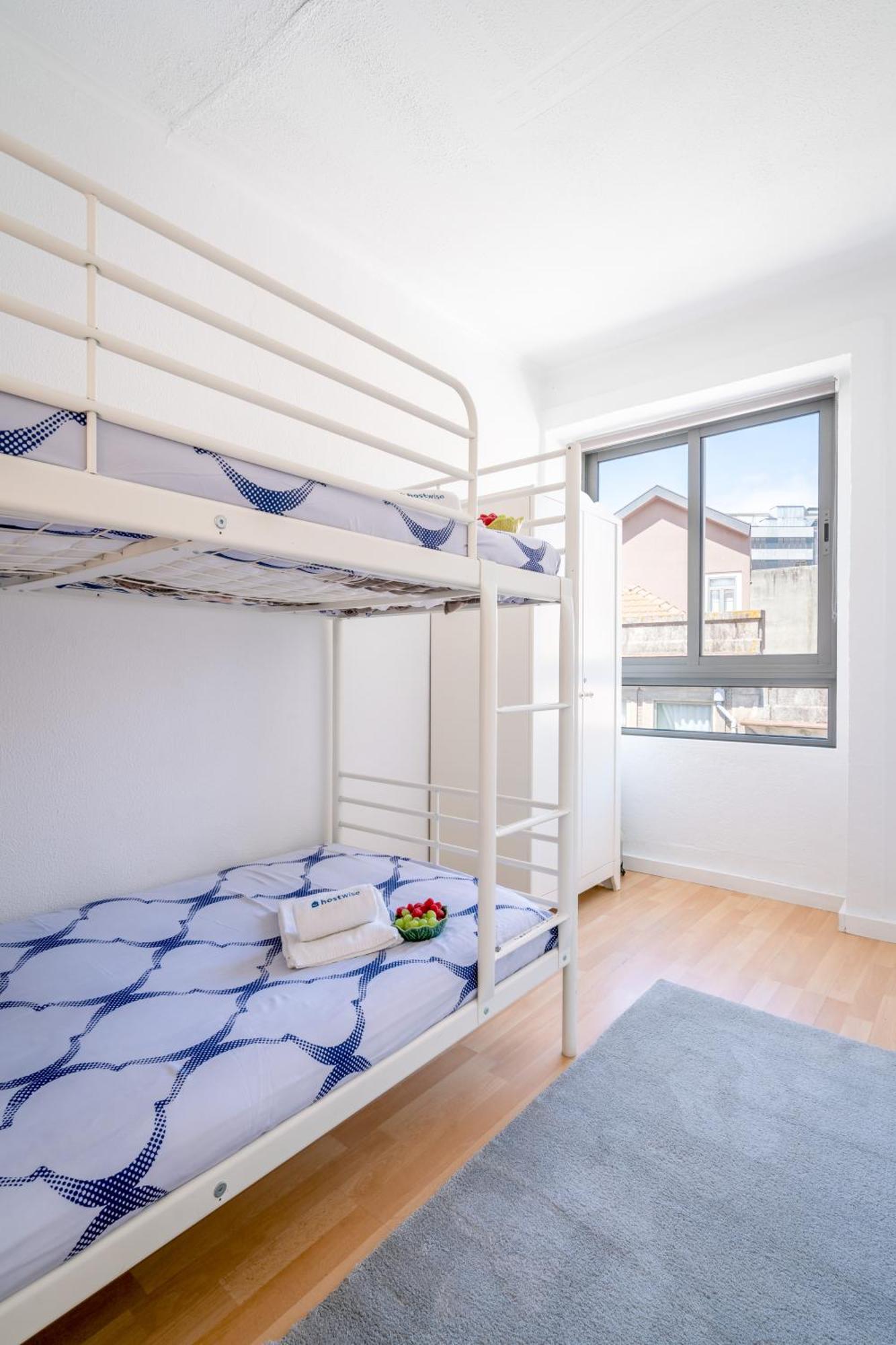 Apartment Host Wise - Large Flat W Terrace - Ace Location At Aliados Porto