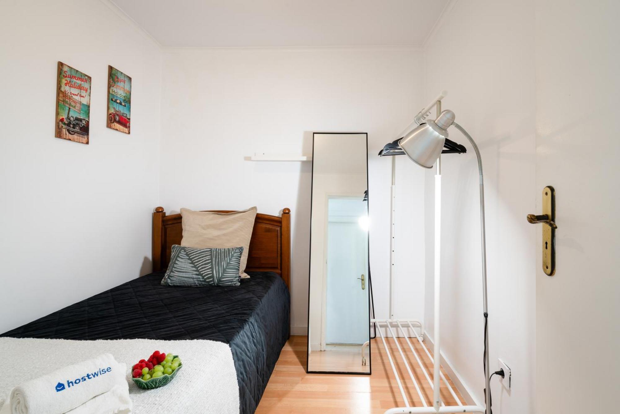 Host Wise - Large Flat W Terrace - Ace Location At Aliados Porto