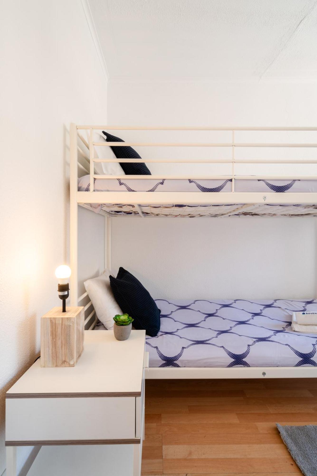Host Wise - Large Flat W Terrace - Ace Location At Aliados